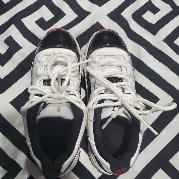 Jordan retro 11 - Picture 2 of 4